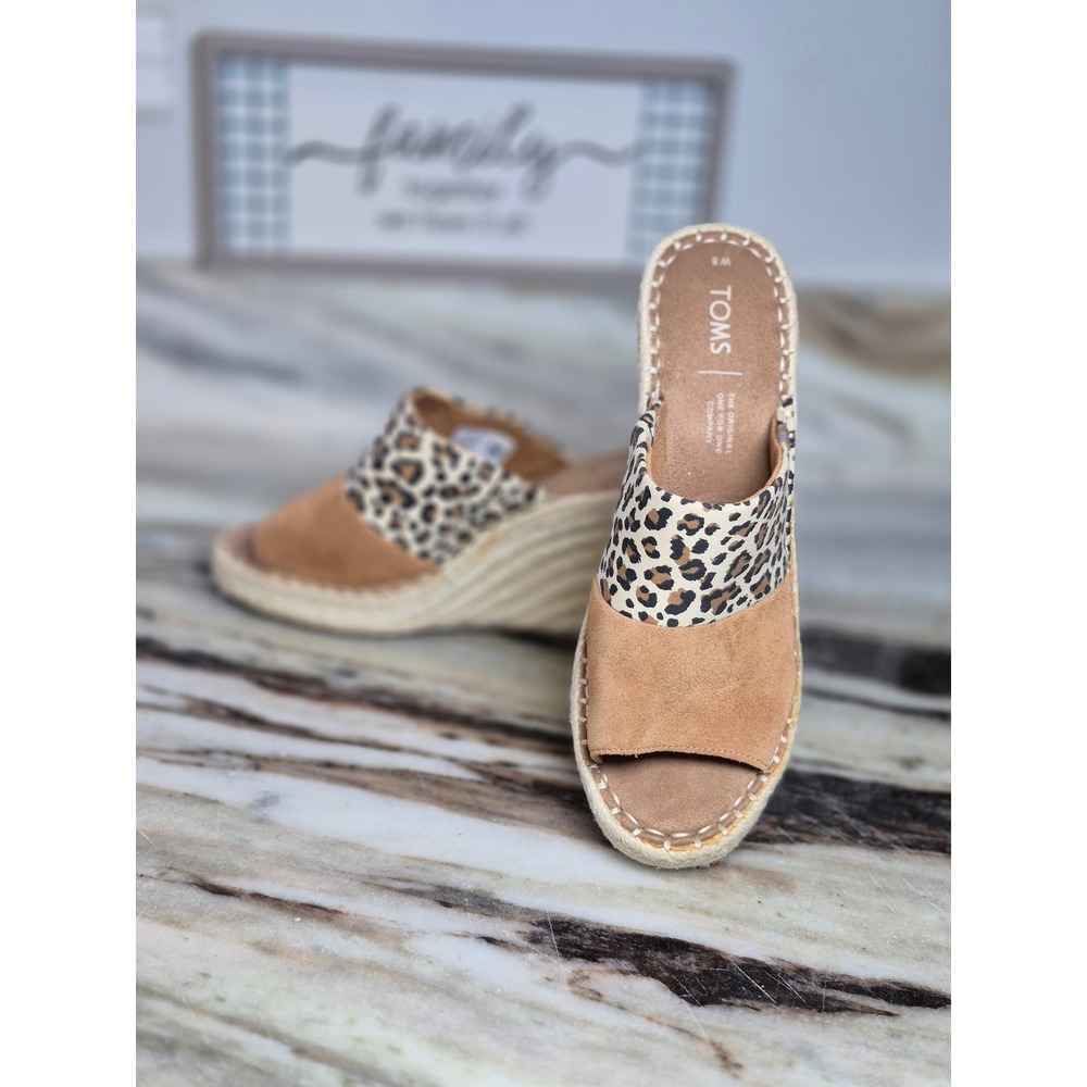 TOMS Monica Leopard Print Tan Suede Wedge Espadrille Sandals Womens 8 Vacation